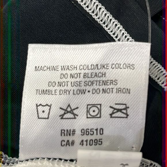 Under Armour Black/Off-White UPF 30 Heat Gear Compression Sleeveless… - Picture 9 of 15